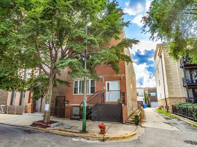 1416 N Noble St #3