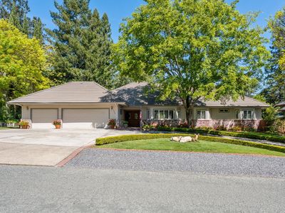 1560 Crane Terrace