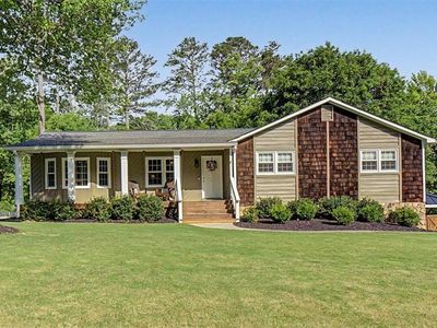 904 Andover Ct