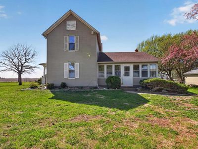 2717 E Airline Hwy