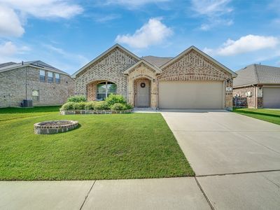 702 Pearl Way
