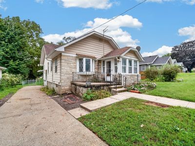 206 Davis Ave