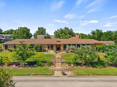 1200 Bayshore Dr