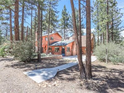 190 Spruce Ln