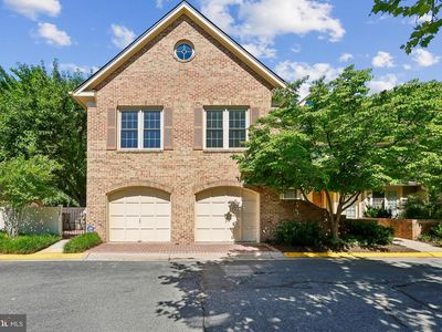 5823 Linden Square Ct #52