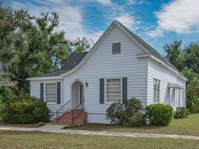 415 W Main St