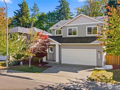 921 Ebbets Drive SW