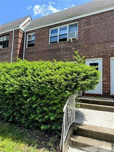 271 Bay 19 St #B