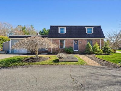 3 Fair Oaks Ln