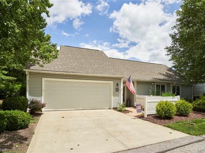 885 Kenton Ct