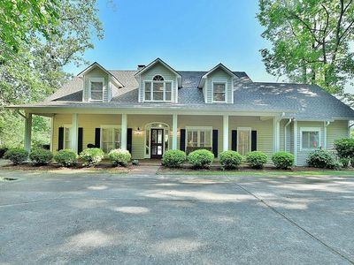 540 Hall Dr