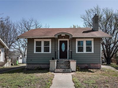 1229 S Main St