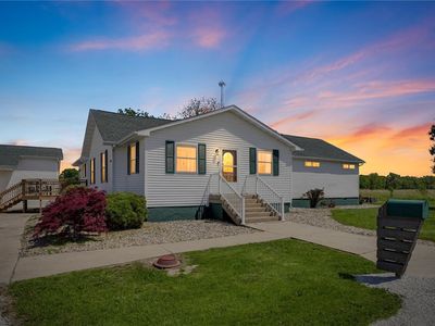 111 Warner Ave