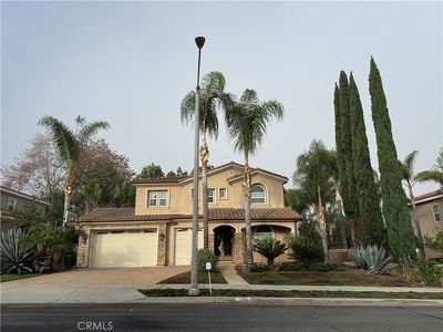 2736 Taylor Ave