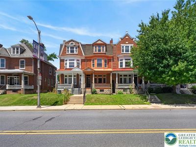 225 E Main St