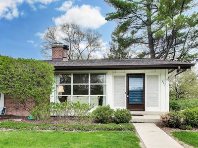 Property at 307 Crestwood Vlg, Northfield, IL