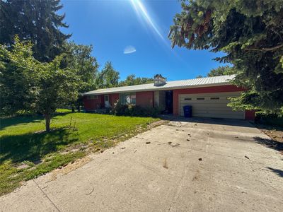 619 2nd Pl SW
