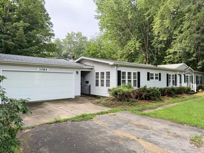 Property at 3084 S Pipestone Rd, Benton Harbor, MI