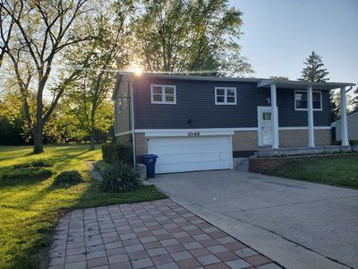 1048 Belle Plaine Ave
