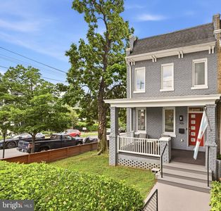 700 Longfellow St NW