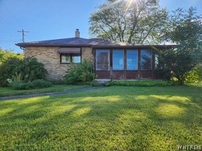 79 Laura Ct