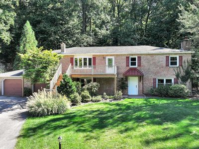 654 Woodlawn Dr