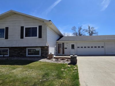 925 Riverview Dr