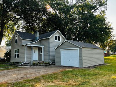 719 2nd Ave