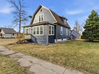 201 Dakota Ave NE