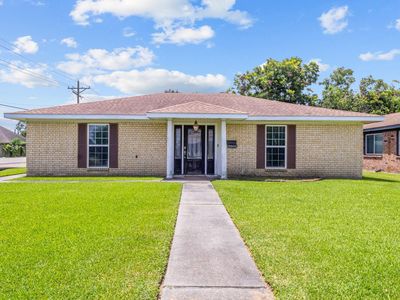 2601 Rose Ln