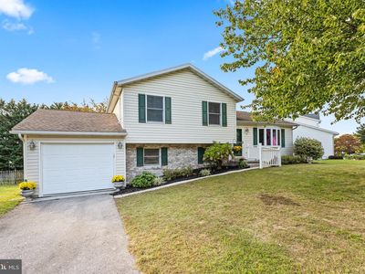 Property at 10 Gardenia Dr, Hanover, PA