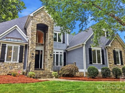 221 Whiterock Dr