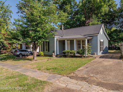 335 E College Ave