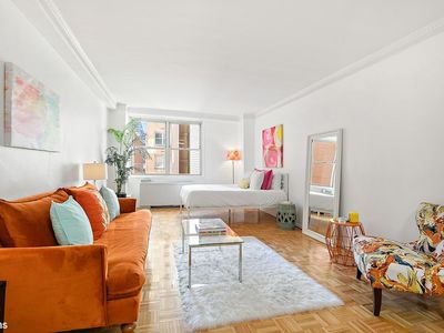 520 E 72nd St APT 4E