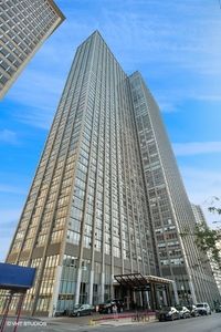 655 W Irving Park Rd APT 2616