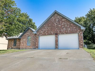 Property at 811 Kristen St, Cameron, MO