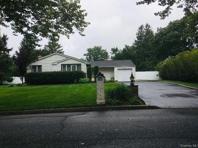 11 Darien Place
