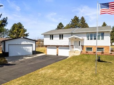 3644 Schneider Drive