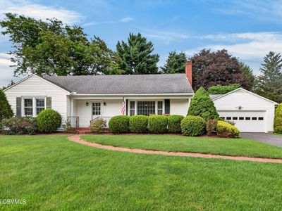 136 Brown Ave