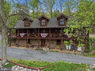 477 E Blackberry Ln