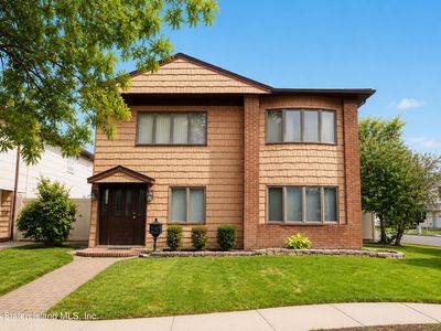 522 Arlene St
