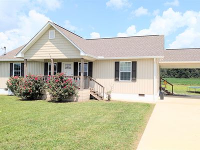 690 Lacy Rd