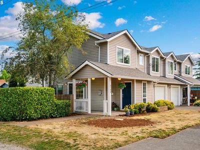 5206 NE Cesar E Chavez Blvd