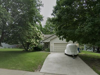9656 Parkside Trl N