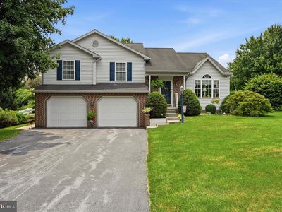 Property at 121 Meadowview Dr, Gap, PA