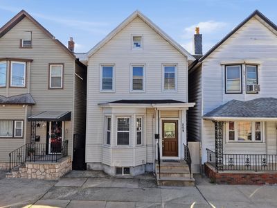 209 Hamilton St