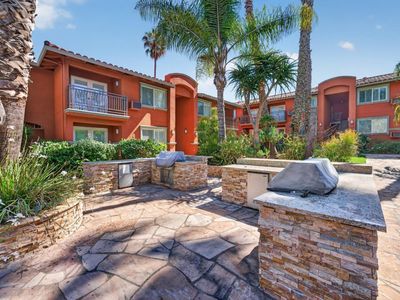 1845 Palm View Pl APT 211