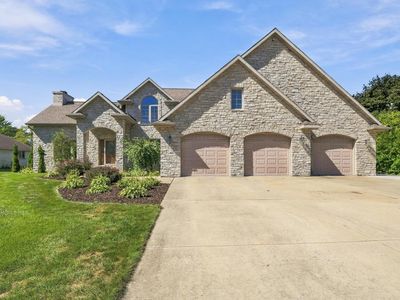 5044 Redbud Ct