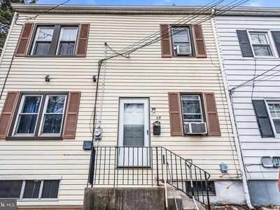Property at 53 Victoria Pl, Gloucester City, NJ
