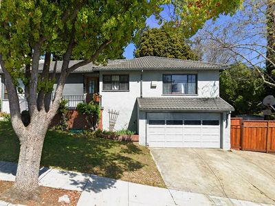 4880 Mancini Dr